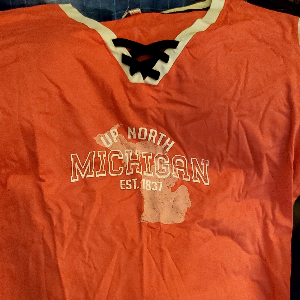Women's shirts